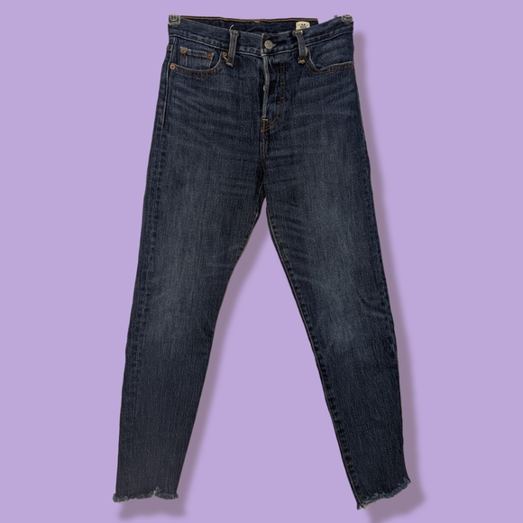 Levi's Wedgie Icon Original Fit, Size 26, White Cone Denim in Blue - Picture 2 of 2